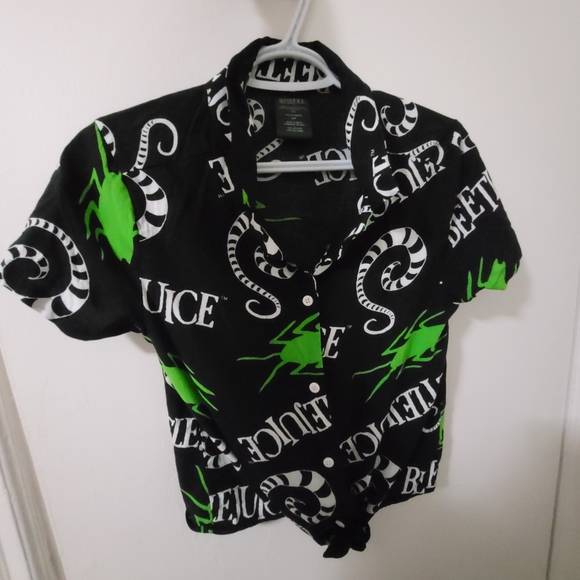 Spirit Halloween Beetlejuice button down shirt - Picture 5 of 5